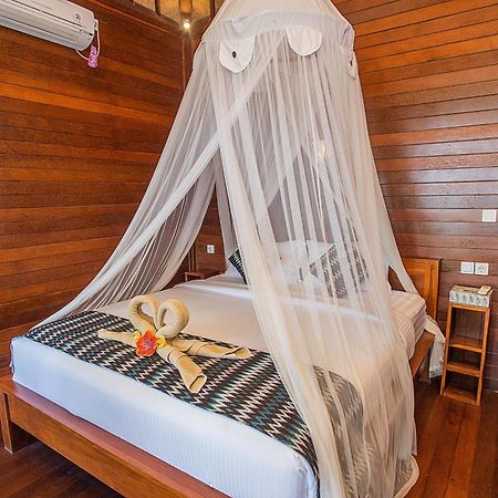 Tawe Ocean Blue Villa Lembongan Exterior foto