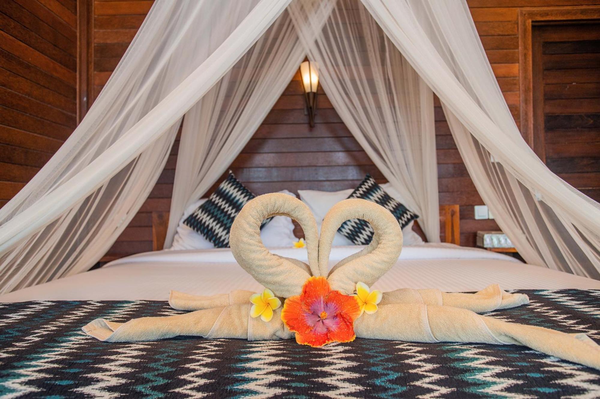 Tawe Ocean Blue Villa Lembongan Exterior foto