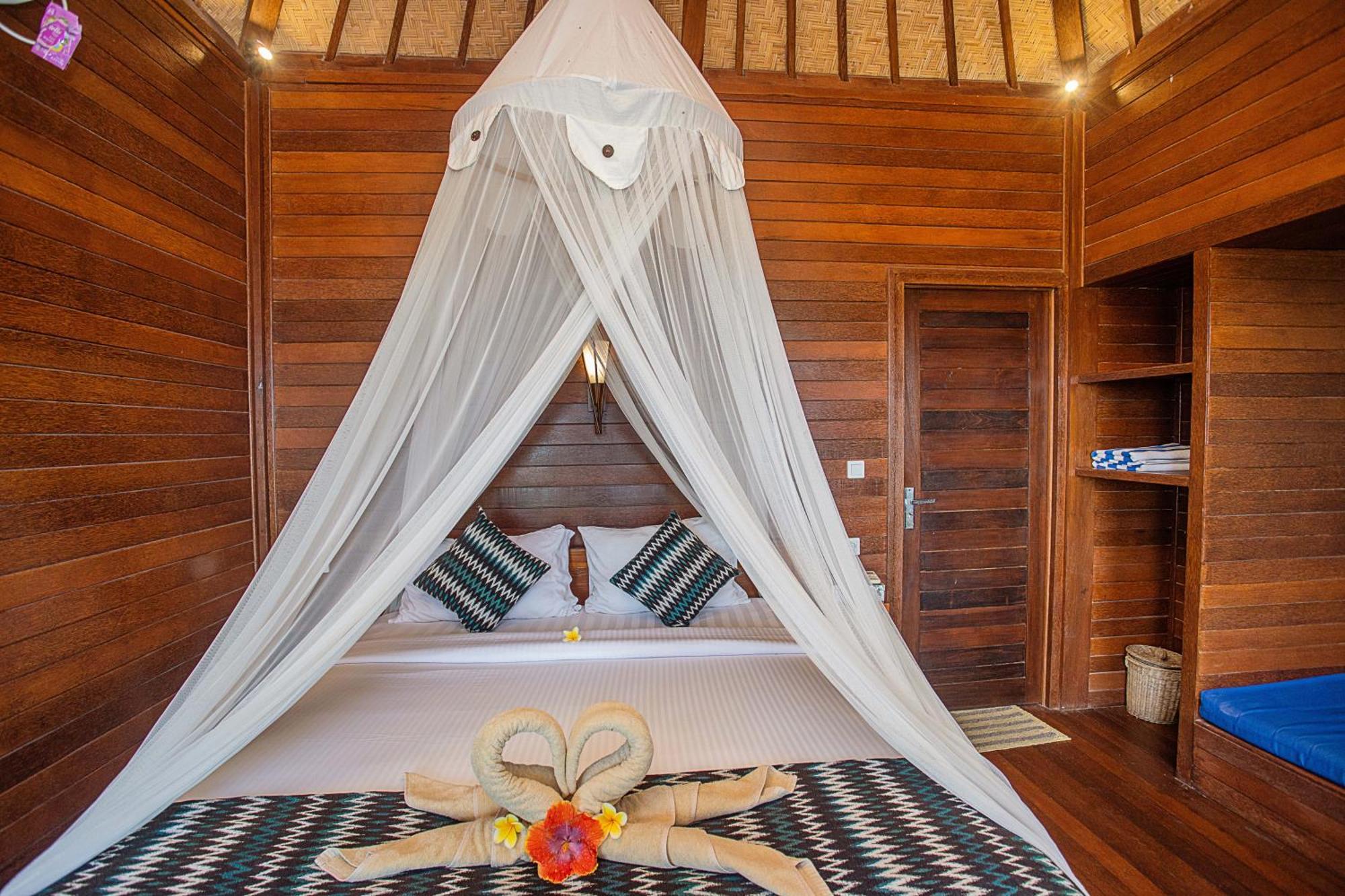 Tawe Ocean Blue Villa Lembongan Exterior foto
