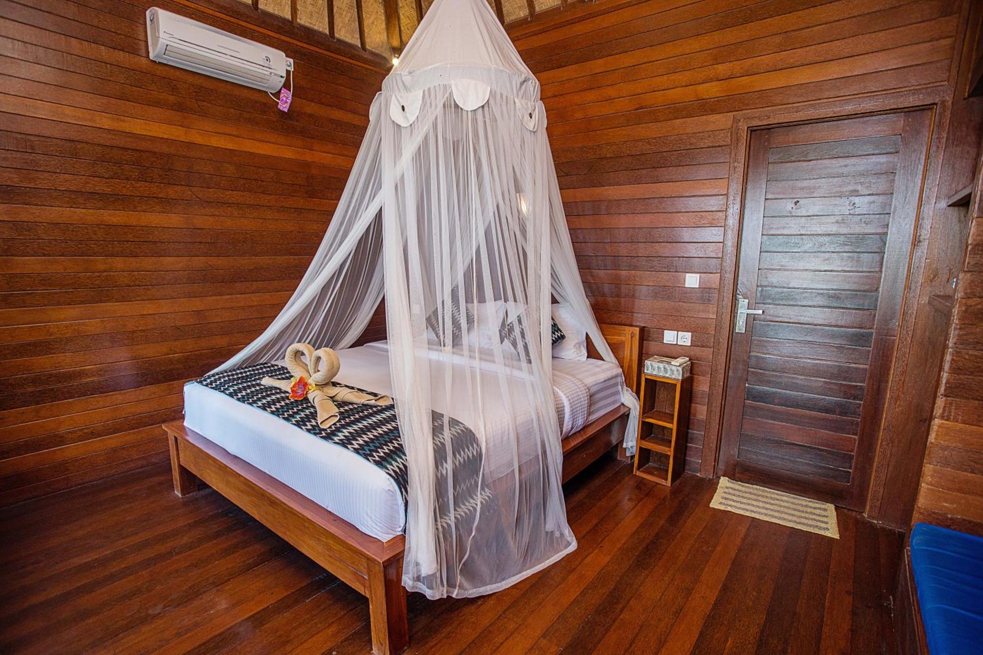 Tawe Ocean Blue Villa Lembongan Exterior foto